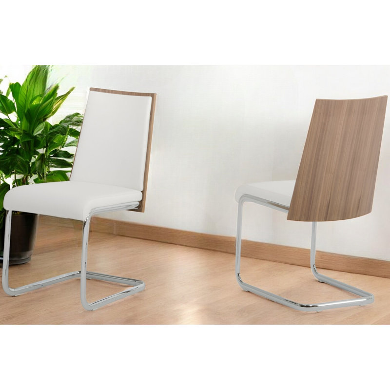 Ensemble de deux chaises d'appoint de salle à manger rembourrées en similicuir blanc et argent