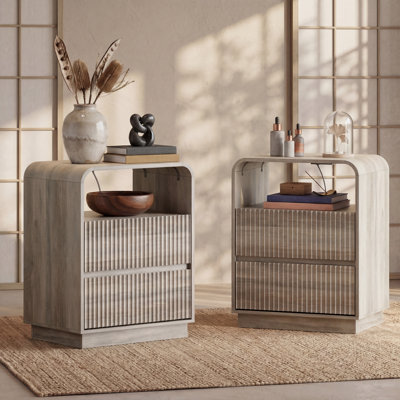 Ensemble de table de chevet à 3 tiroirs l 21,6 po avec station de charge, armoire de chevet cannelée pour chambre à coucher, profil courbé