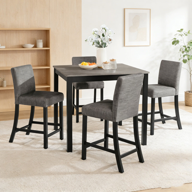 5 pièces Renfroe carrées en bois avec 4 chaises
