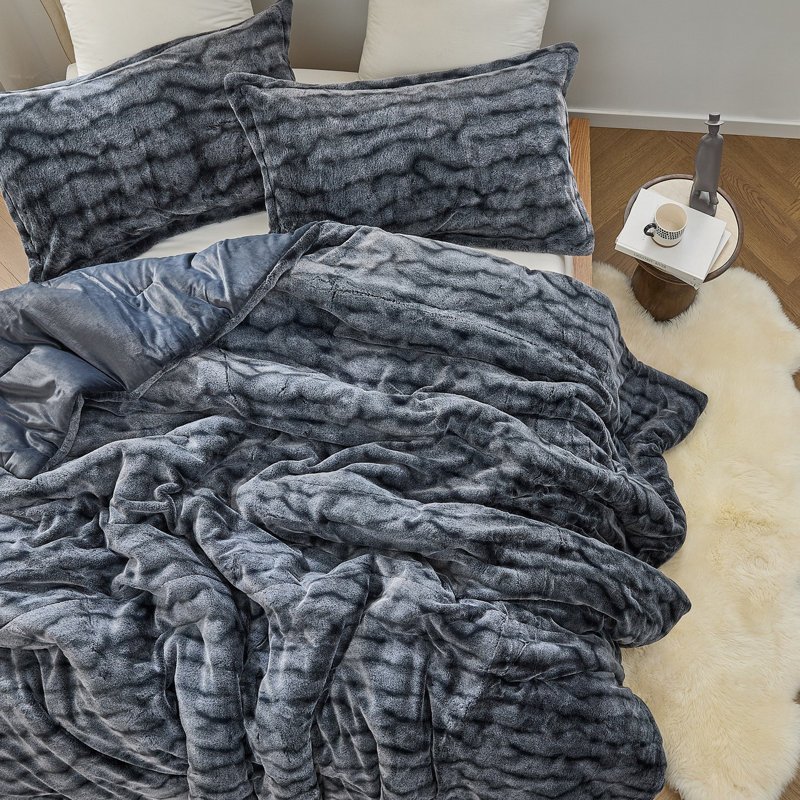 Oceans - Coma Inducer Oversized Comforter Set - Navy Current, Queen Comforter  + 2 Standard Shams
