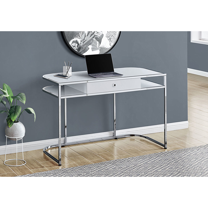Bureau d'ordinateur moderne avec tiroirs de rangement pour le bureau personnel et les espaces de travail pour ordinateur portable.