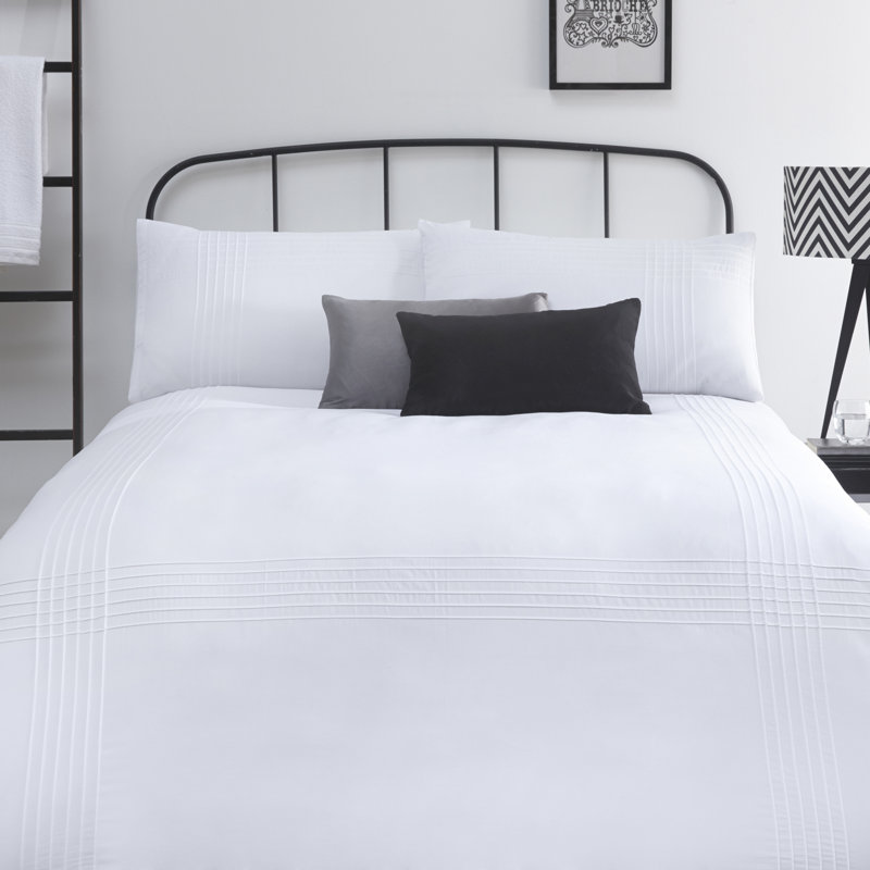 Alongi Polyester Solid Colour Duvet Cover Set with Pillowcases Included, Kingsize - 2 Standard Pillowcases, White