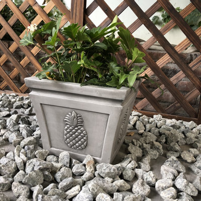 Boîte à fleurs en béton Caenas
