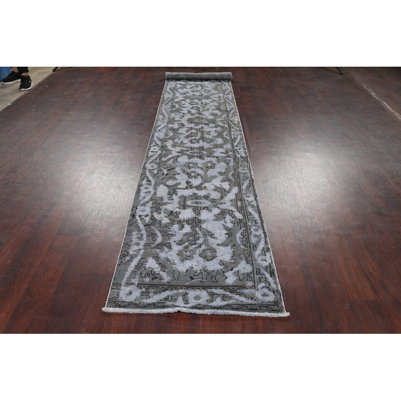 Tapis de couloir gris unique en laine noué à la main Tabriz des années 1960 de 2 pi 5 po x 12 pi 7 po Burdue