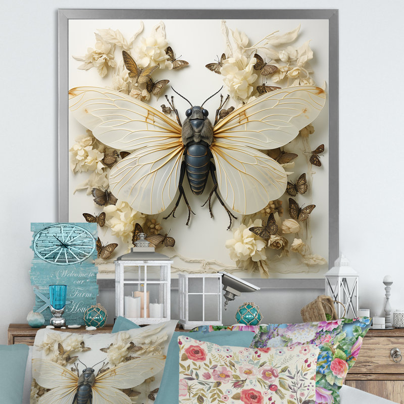Captivating Moths Insect II - insectes et insectes, art mural, Cadre photo argenté, H 30 po x l 30 po x P 1,5 po