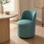 Chaise rembourrée pivotante