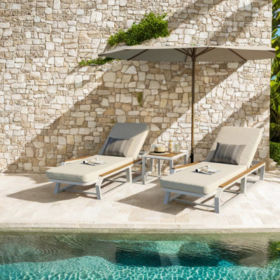 Chaise longue de patio réglable, ensemble moderne en bois et métal pour piscine