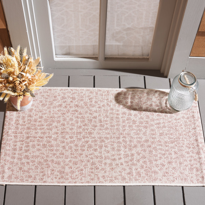 Ivory Courtyard Bliss 24" Indoor/Outdoor Easy-Care Area Rug