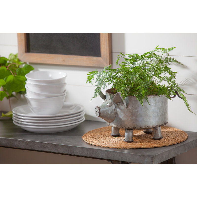 Daxton Metal Statue Planter