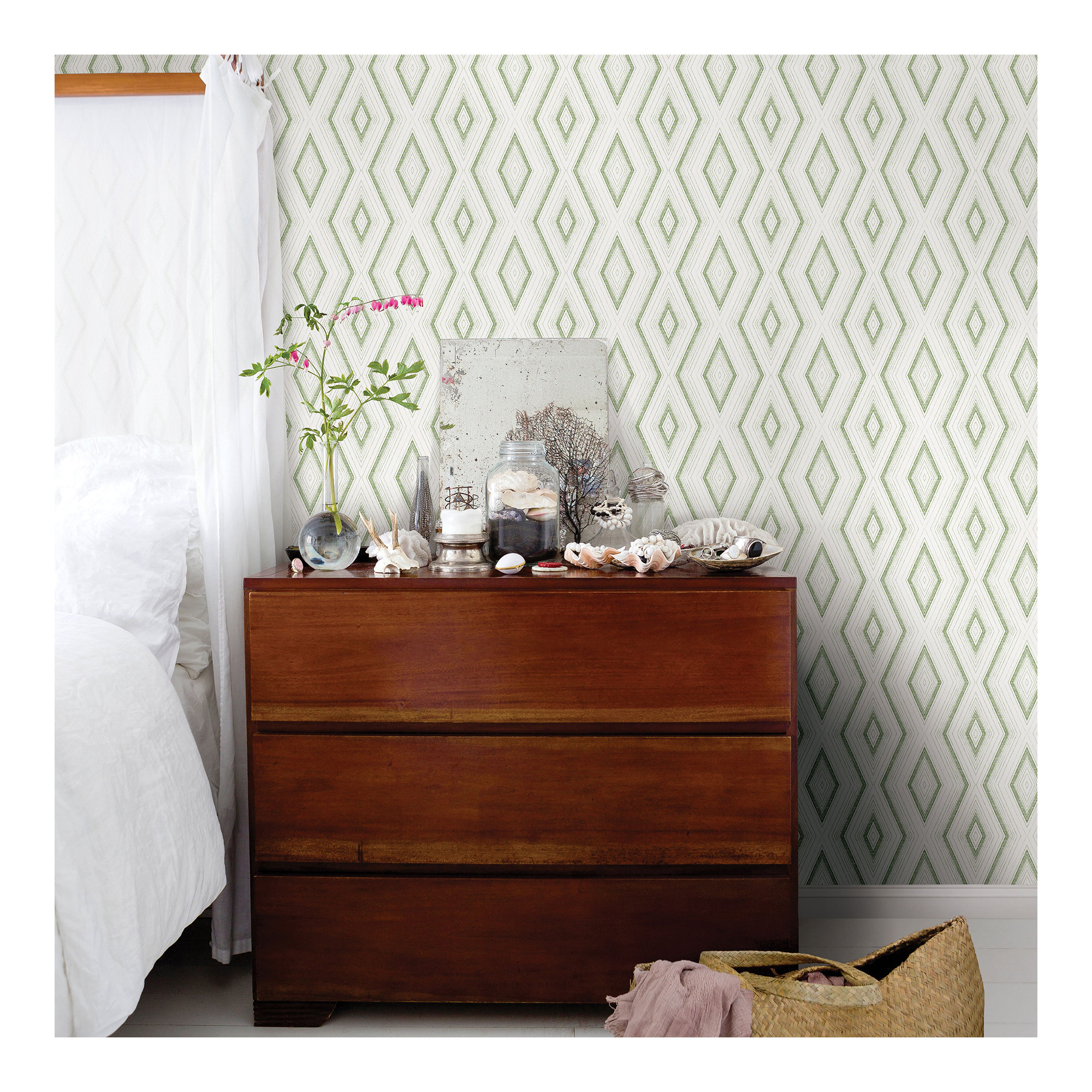Evita Modern Geometric Wallpaper, Green