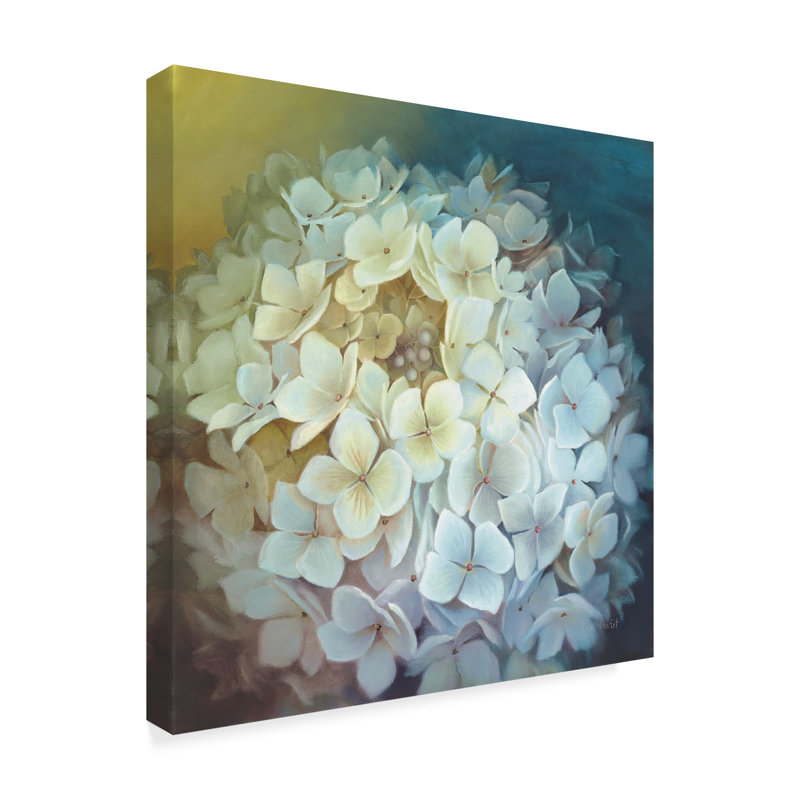 «Hydrangea» par Lisa Audit - impression sur toile tendue, H 18 po x l 18 po