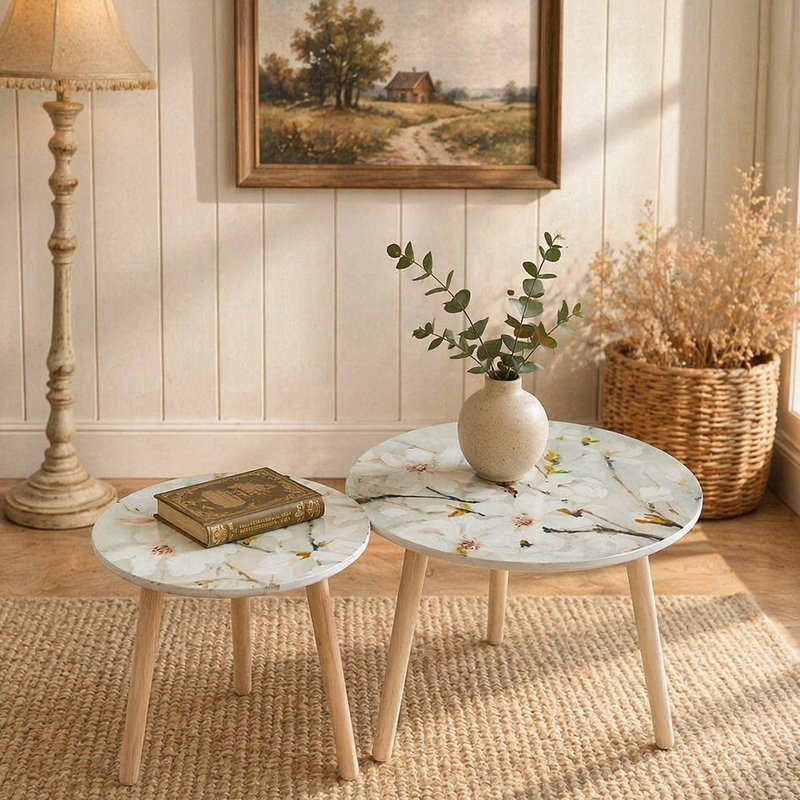 Élégantes tablettes flottantes murales en bois avec installation facile, parfaites pour exposer et organiser n'importe quelle pièce