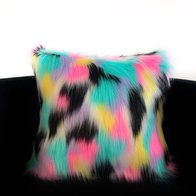 Coussin décoratif à imprimé animalier en fausse fourrure Exotic, 12 po x 20 po