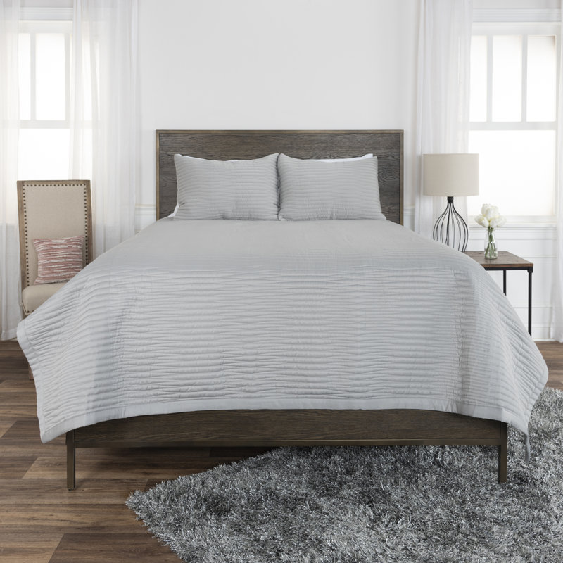  100% Polyester Reversible 3 Piece Quilt Set, Queen, Gray