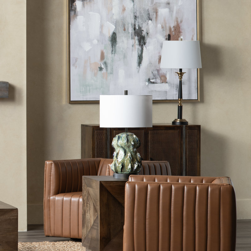 Lampe de table en céramique avec finition et abat-jour émaillés