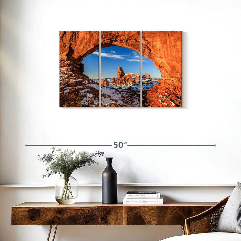 Nicci Arches Through An Arch, 20" H x 33" W