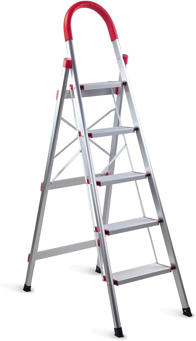 WFX Utility™ 5 - Step Aluminum Lightweight Folding Step Ladder ...