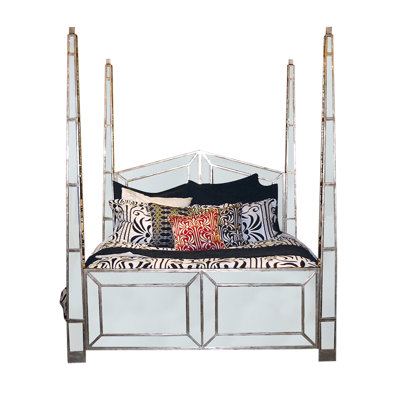 Grand lit en bois argenté et miroir