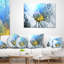 Grande fleur blanche avec gouttes de pluie - Coussin décoratif à imprimé floral
