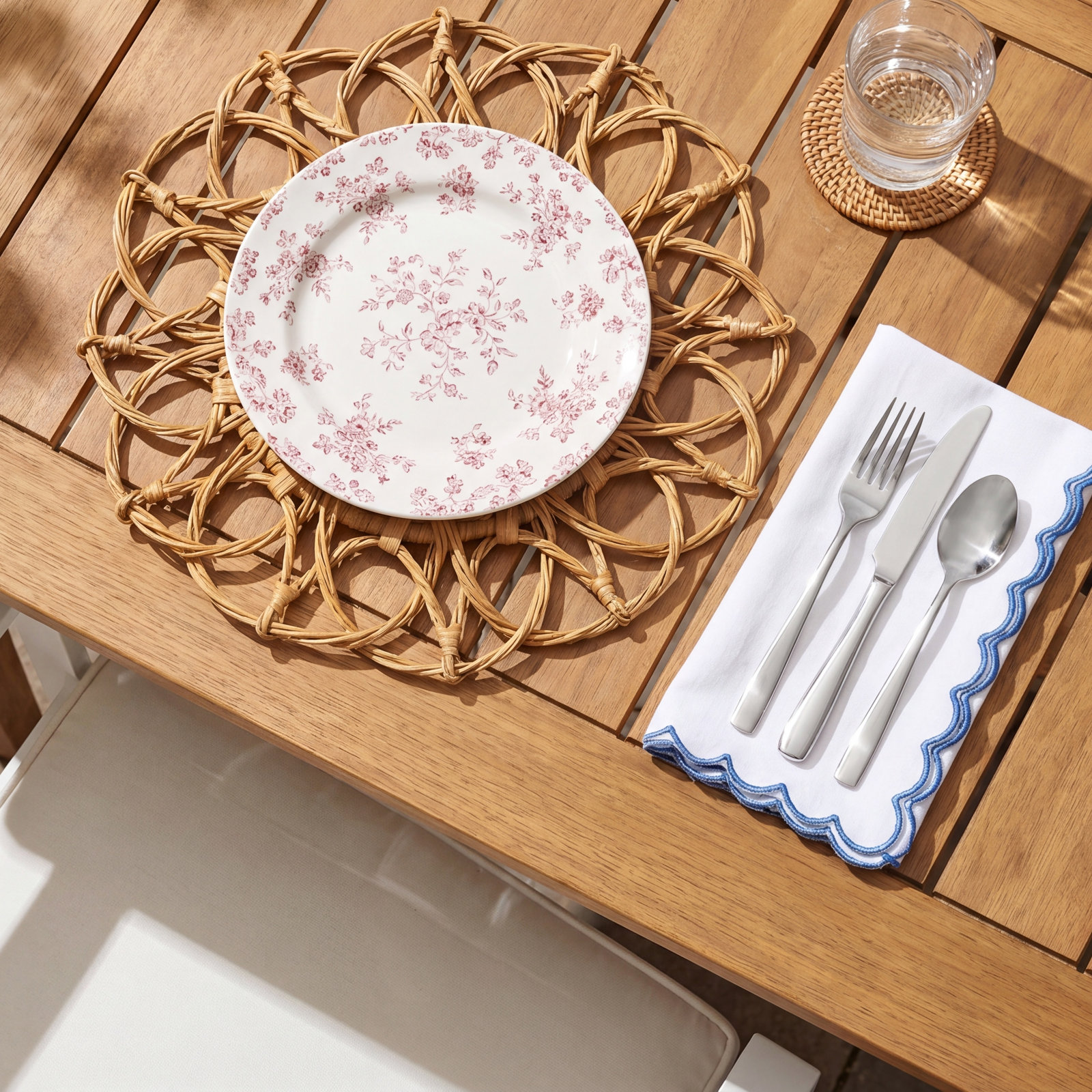 Nicola Rattan No Pattern Round Placemat, Caramel
