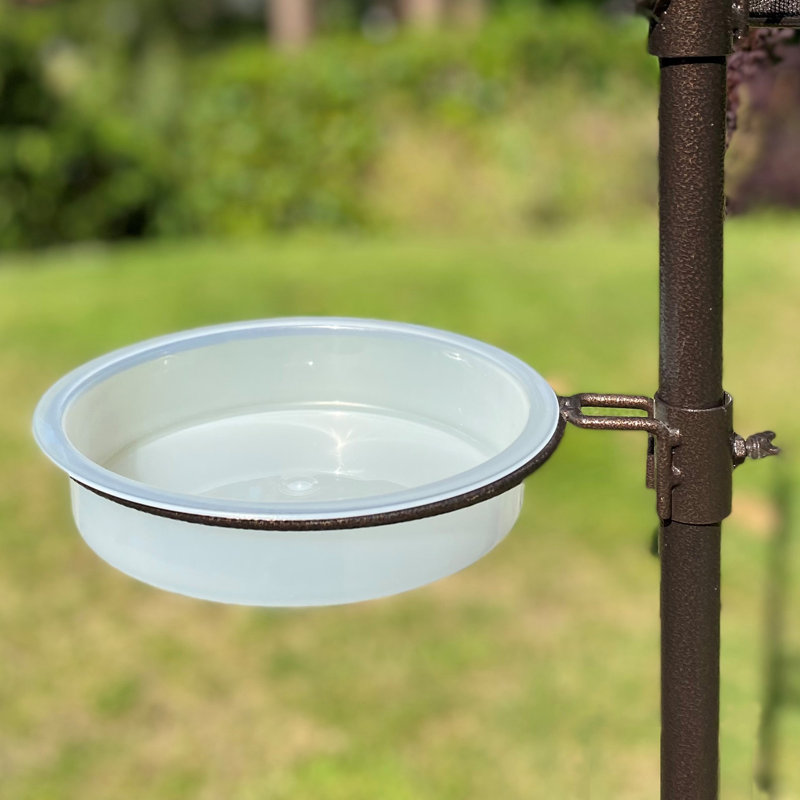 Eglantier Steel Feeding Station