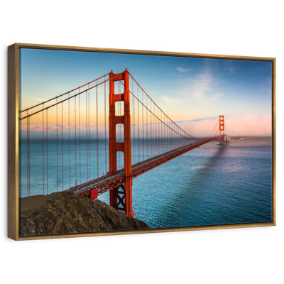 Golden Gate, lever de soleil sur l'océan