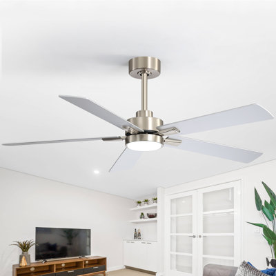 Ventilateurs de plafond modernes 52 pouces avec lumières et télécommande Rolanda, moteur réversible à courant continu, silencieux, ventilateur de plafond pour chambre à coucher, salon, appartement