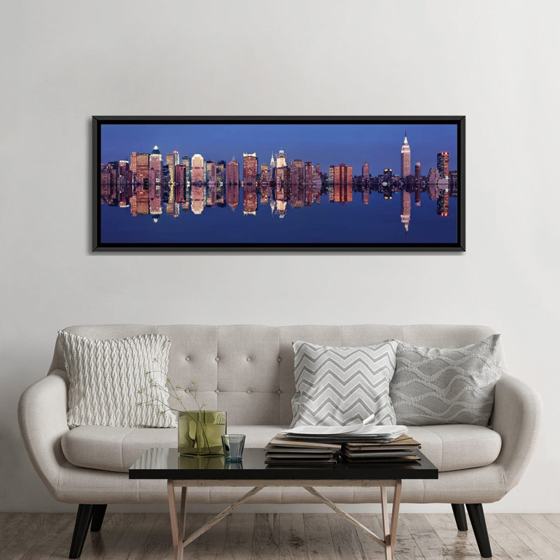 «Panoramic Skyscrapers at the Waterfront, New York City, New York State», reproduction de photo sur toile, Cadre noir