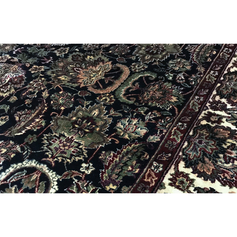 Sona Hand Woven Wool Oriental Area Rug