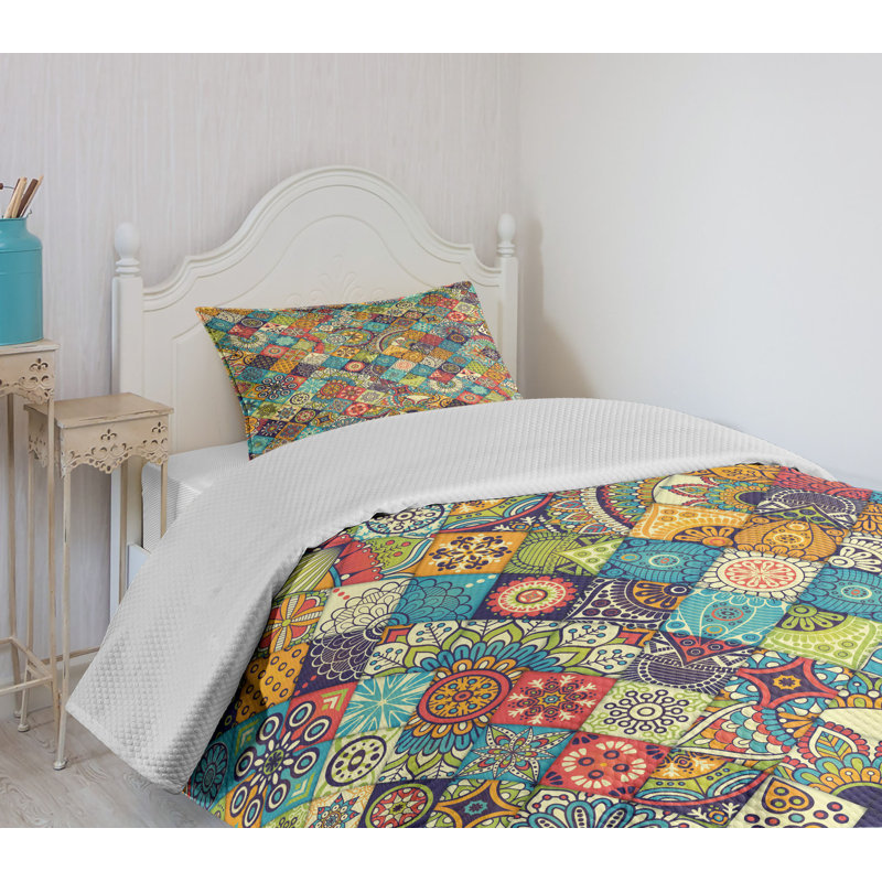Multicolor Bohemian Twin Quilted Bedspread Set with Sham