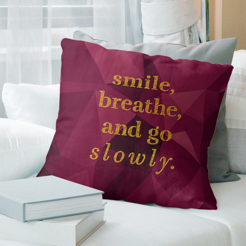 Housse de coussin Faux Gemstone Go Slowly, 18 po x 18 po, Spinelle / or, Polyester/ Bourre en polyester