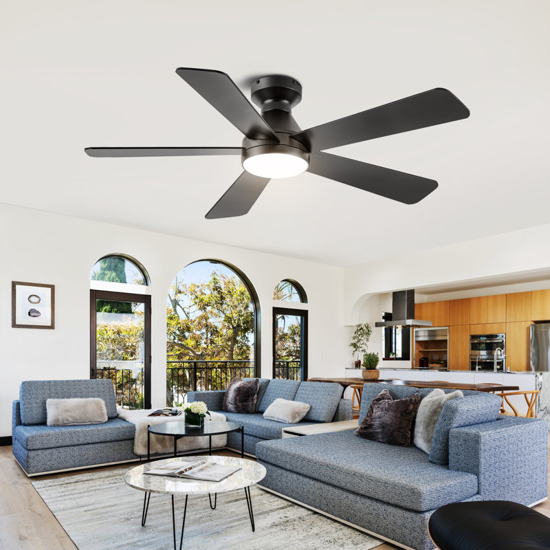 Ventilateur de plafond 52 po encastré à profil bas avec éclairage à DEL 3CCT à intensité variable et télécommande, moteur CC réversible silencieux, pales en MDF noir à deux couleurs, ventilateur intérieur et extérieur couvert pour la chambre à coucher