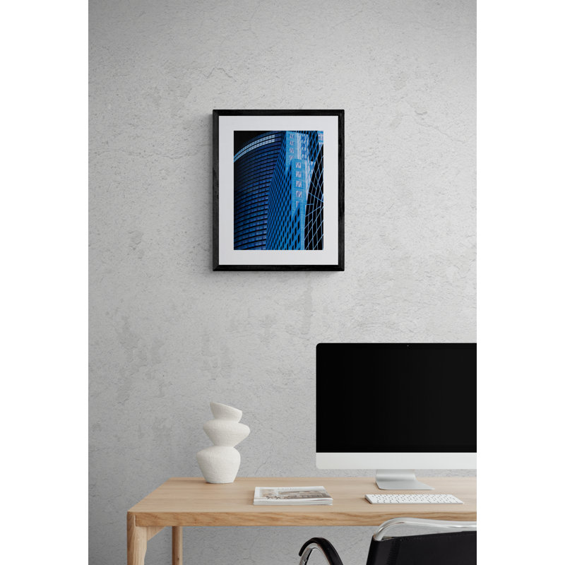 «Under the midnight» par Kevin Quinn, reproduction d'art encadrée, H 32 po x l 24 po