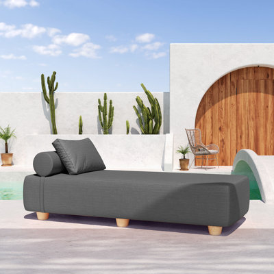 Chaise longue d'extérieur avec pieds en érable Alvy