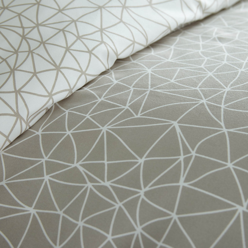 Southshore Fine Linens Geometric Maze Reversible Duvet Cover Set in Taupe, 100 GSM Double-Brushed Microfiber Geometric Bedding with Zipper Closure and Corner Ties, 1 Duvet Cover and 2 King Pillow Shams, King / California King