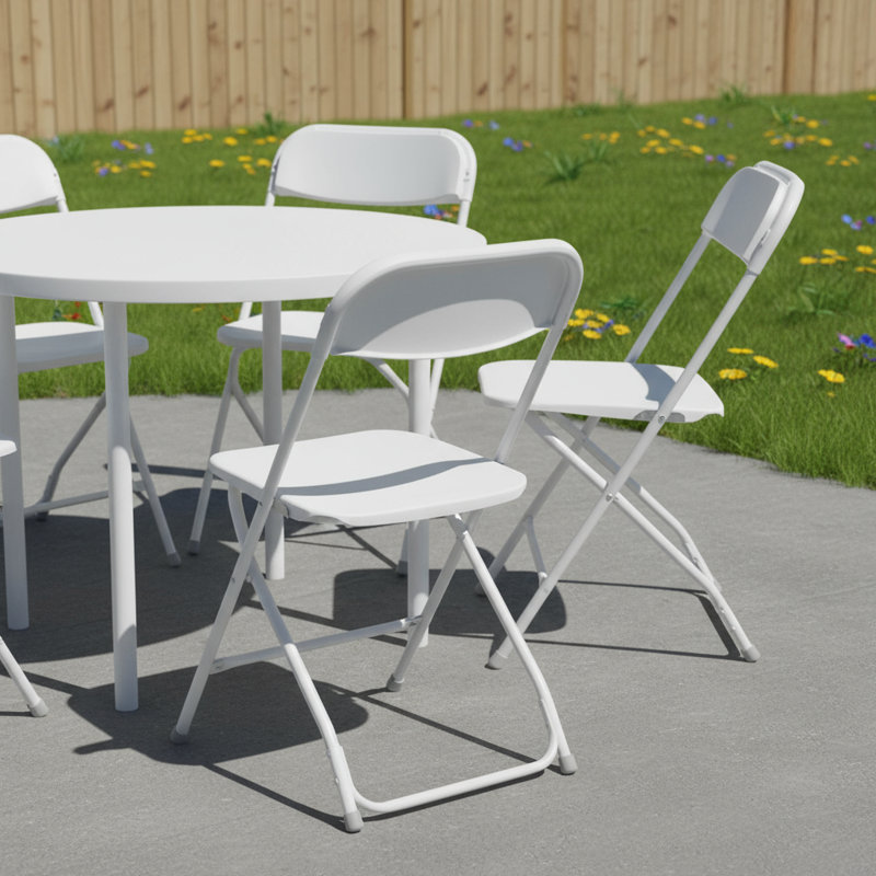 Ensemble de quatre chaises de salle à manger pliantes empilables en métal blanc