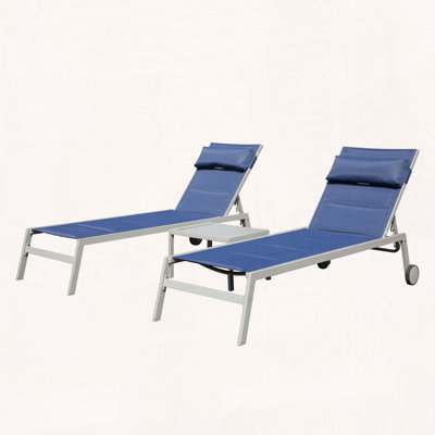 Ensemble de 3 chaises longues d'extérieur en aluminium avec table d'appoint et roulettes