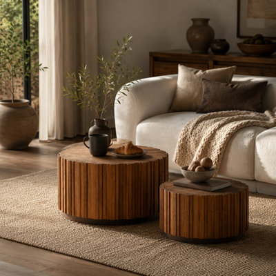 Ensemble de 2 tables basses gigognes rondes 19,7 "+ 27,5", tables d'appoint en bois de noyer avec lattes verticales, tables d'appoint rustiques de style campagnard pour le salon