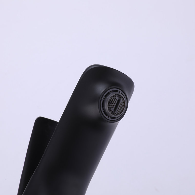 Single-Hole Single-handle Bathroom Faucet, Matte Black