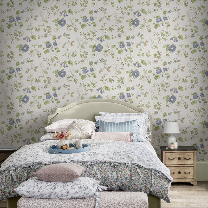 Laura Ashley, papier peint bleu craie de Pennywell Grove