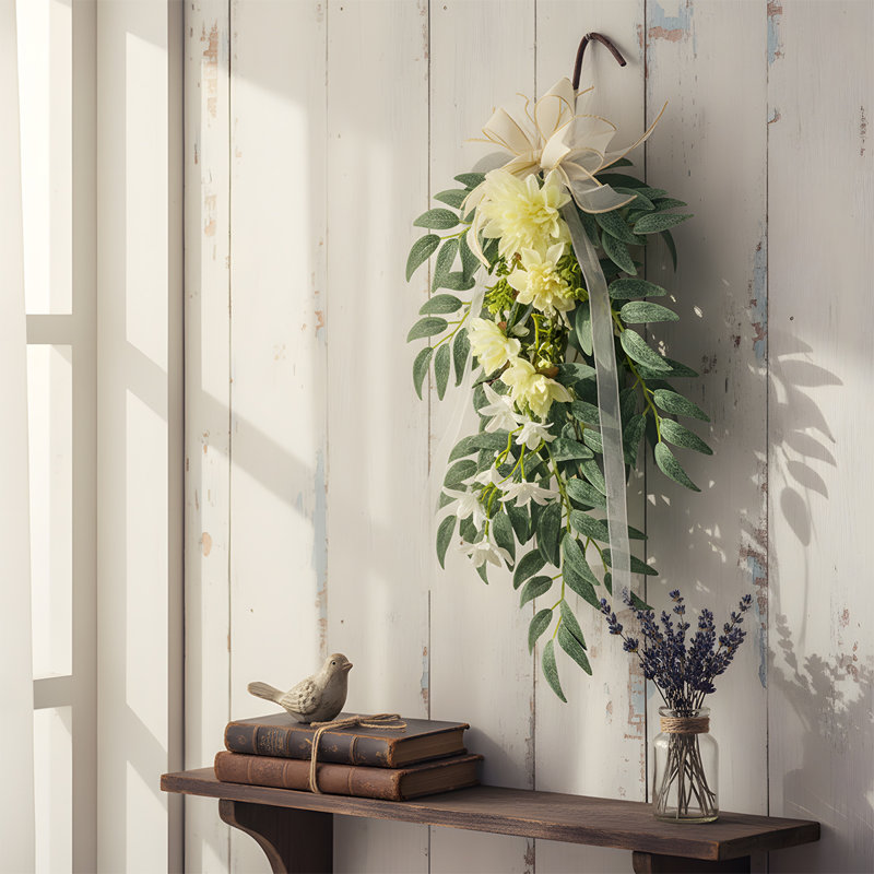 Couronne en forme de goutte de 26,3 pouces, verdure artificielle épaisse et luxuriante et couronne décorative Dahlia, couronne suspendue rustique robuste