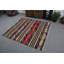 Tapis kilim anatolien rétro tissé à la main avec broderie complexe et motif rayé saisissant