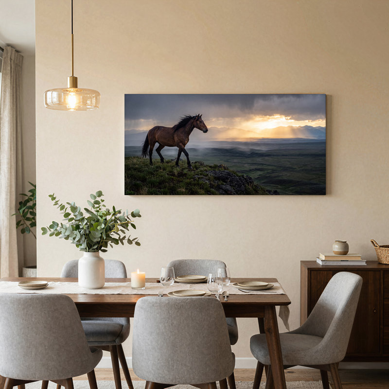 «Brown Horse on Grassy Hill with Mountain Sunset», art mural sur toile, L 40 po x H 20 po