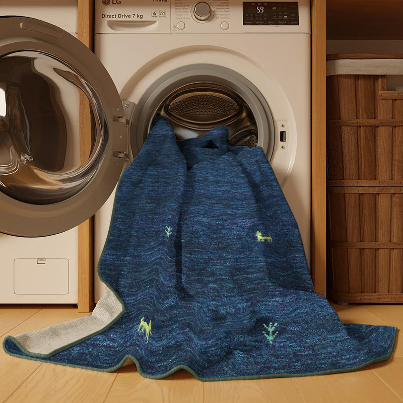 Tapis bleu marine en polyester tissé à la machine Jarline, Rectangle de 5 pi x 8 pi