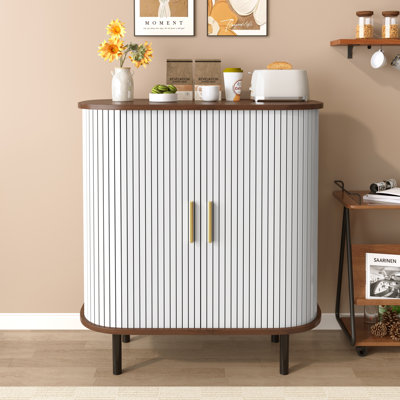 Armoire-bar cannelée de 28 po avec porte-bouteilles, porte-verres et rangement caché, armoire à café moderne de style Mid-Century avec portes tambourines