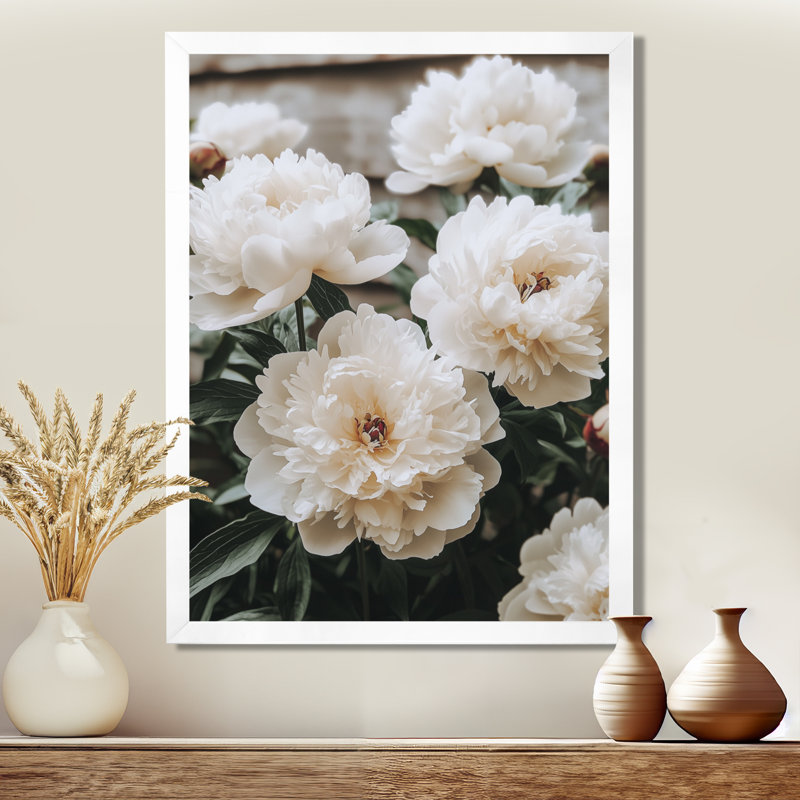 Gambrell - Floral Canvas Art Print, H 32 po x l 16 po, Reproduction encadrée sans passe-partout, Blanc