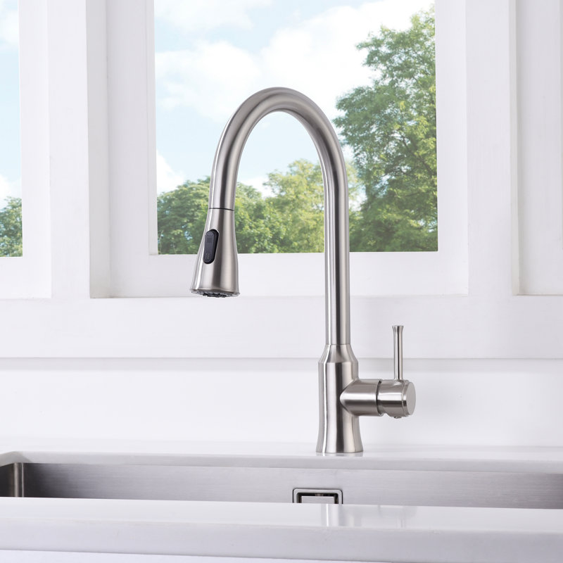 SUMERAIN Pull Down Kitchen Sink Faucet Single Handle Single Hole Lead Free, Brushed Nickel