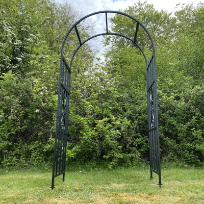 Aalyvia 113cm W x 52cm D Metal Arbour in Black