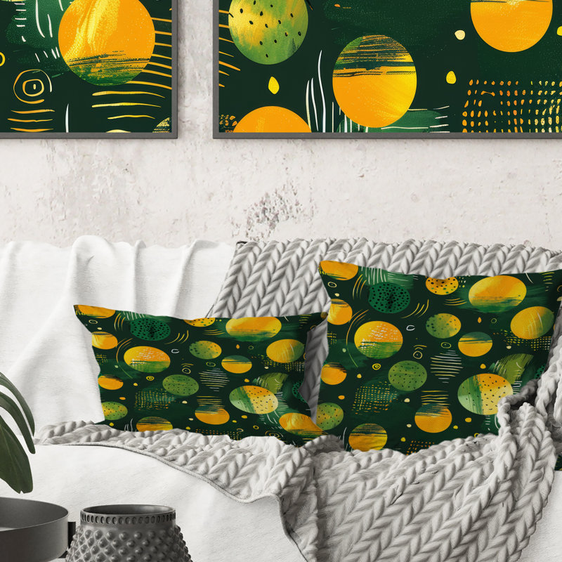Coussin jaune et vert avec motif géométrique Mid-Century, H 16 po x l 16 po