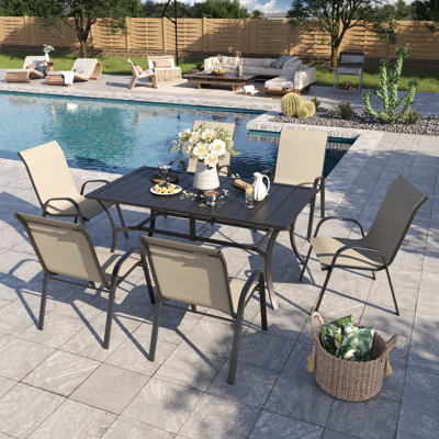 Ensemble de 6 fauteuils de jardin empilables kaki de 96 cm de hauteur, recouverts de tissu Textilène respirant et dotés d'une structure en fer.